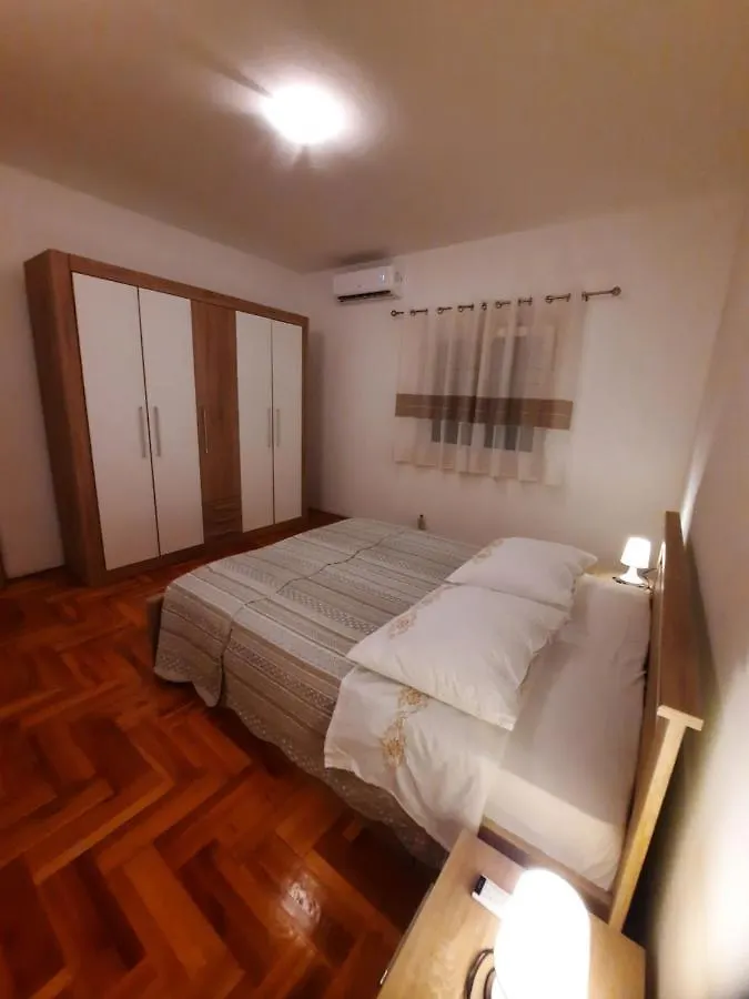 Apartment Duje & Dragana Plano 0*,  Croatie